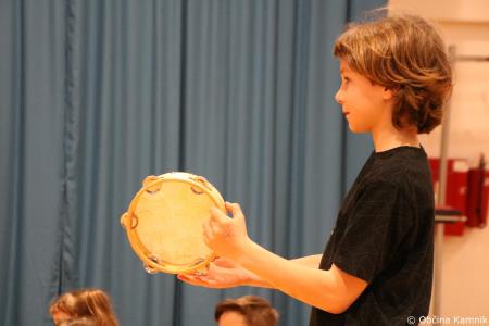 Otroci Osnovne šole Marije Vere Mi smo svet, mi smo otroci (22)